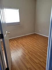 5th image of 915 Coleman Ave