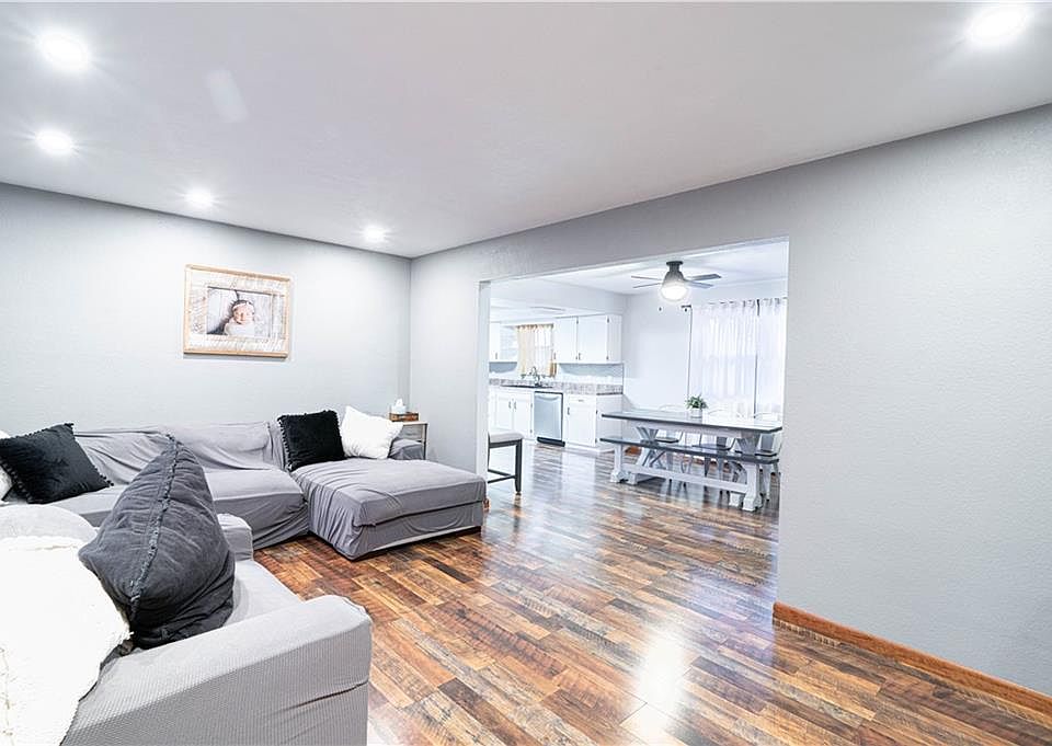 406 N 2nd St, Wathena, KS 66090 Zillow