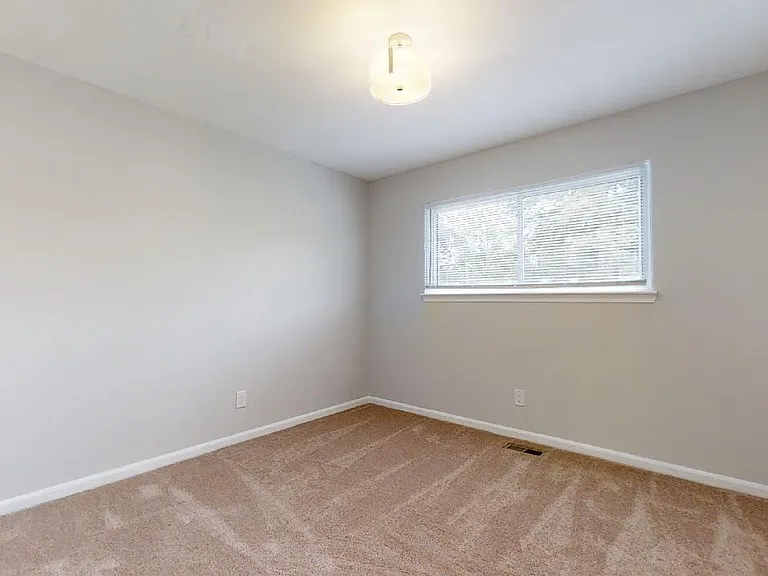 114 Villa Dr — Photo 31