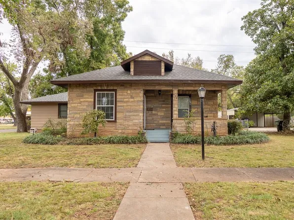 828 N Pine St, Pauls Valley, OK 73075