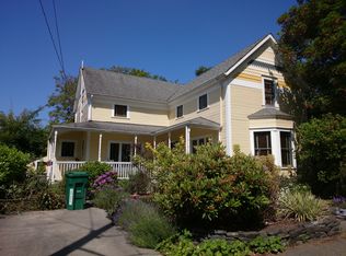 6537 19th Ave NW, Seattle, WA 98117