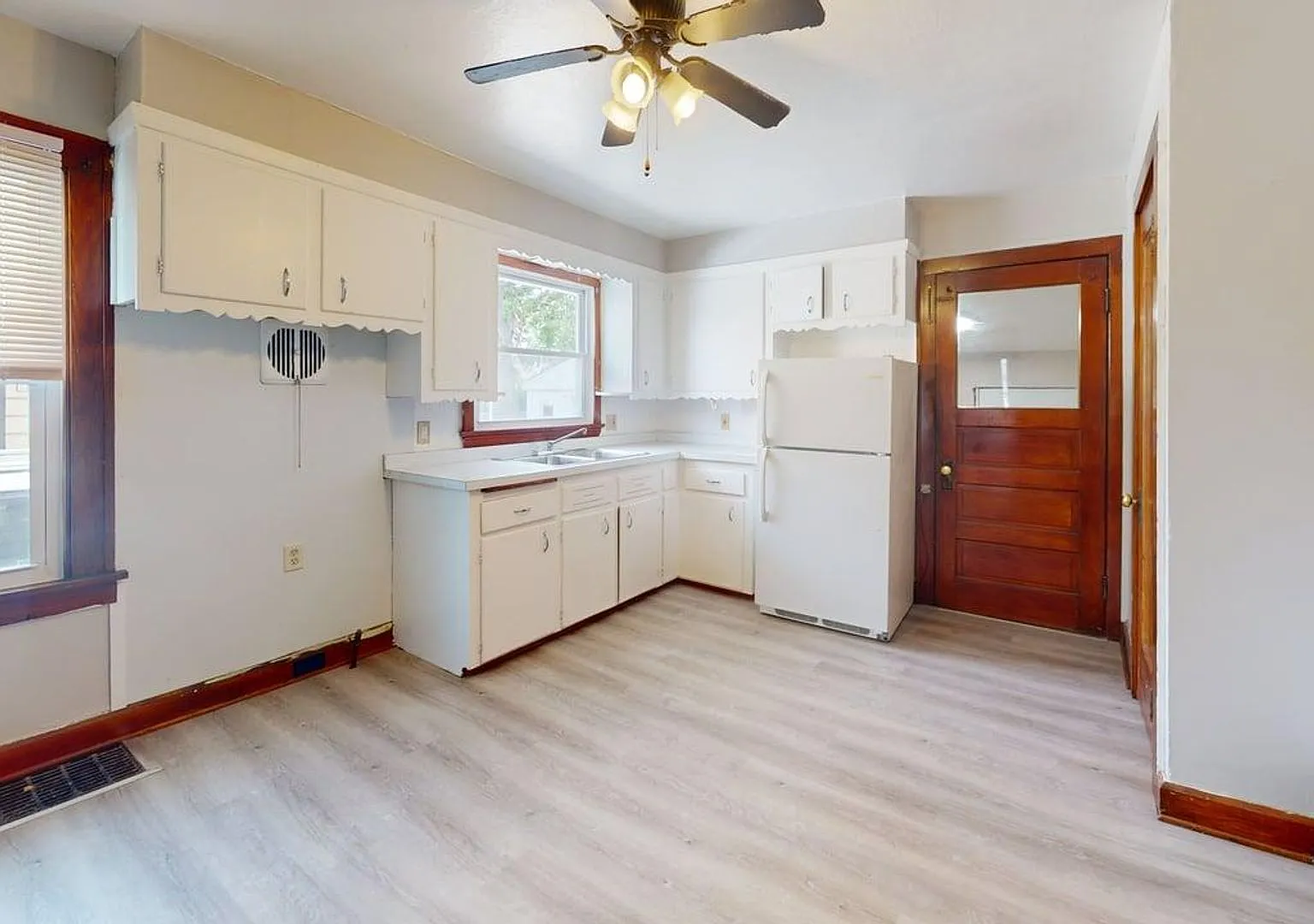 Lorain 2 bd/ 1 bath Single family Home — Photo 2