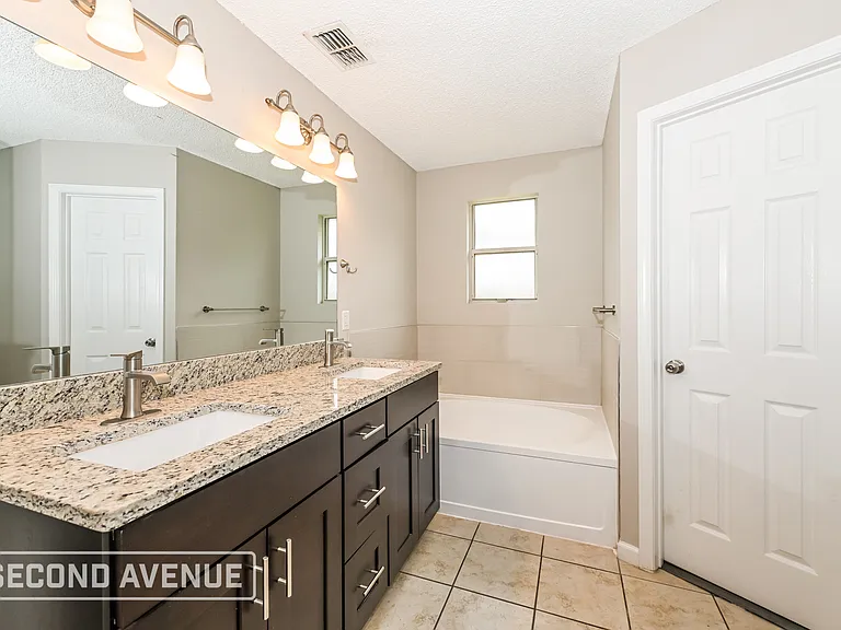 2226 Thomas Lynch Ct — Photo 13