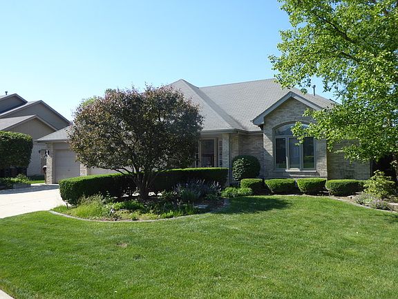 4th image of 8654 Brookside Glen Dr