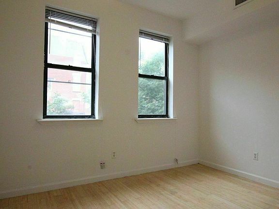 4th image of 235 Montrose Ave APT 5