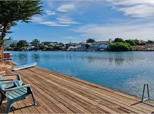 195 Dipsea Rd, Stinson Beach, CA 94970