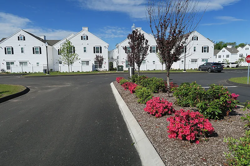 Residences at Oakland Road — Photo 3