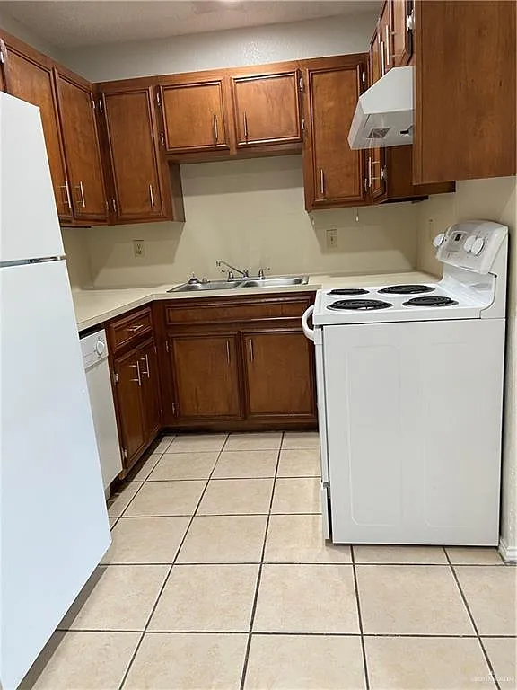 2 bed, 1.5 bath, 720 sqft, $850 — Photo 4