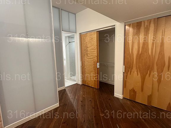 3rd image of 430 S Commerce St APT X