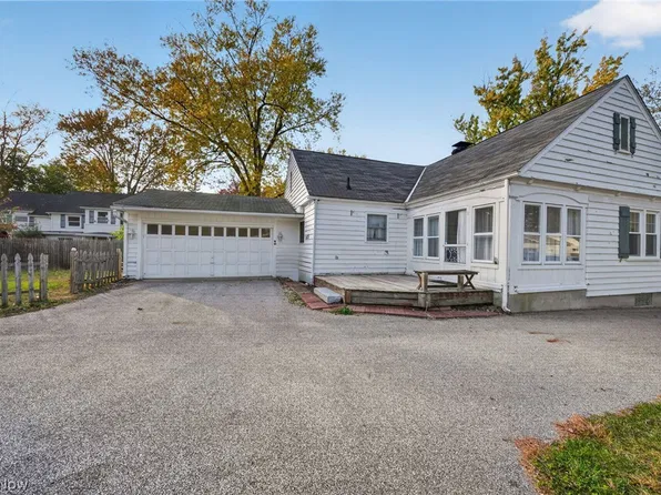 466 Eastlawn St, Geneva, OH 44041