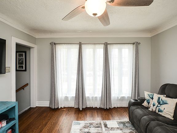 4th image of 3614 N Oriole Ave