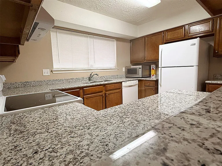 4923 Kentwalk Dr — Photo 11