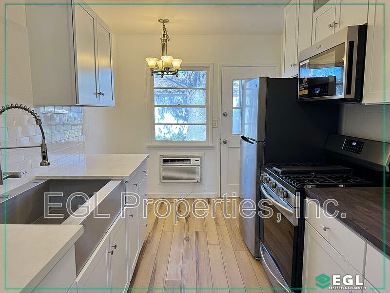 1st image of 2807 Victory Blvd #A