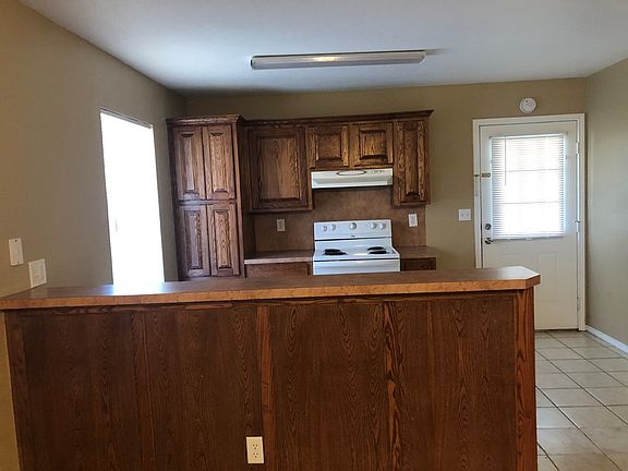 5th image of 1106 E Oak Ave