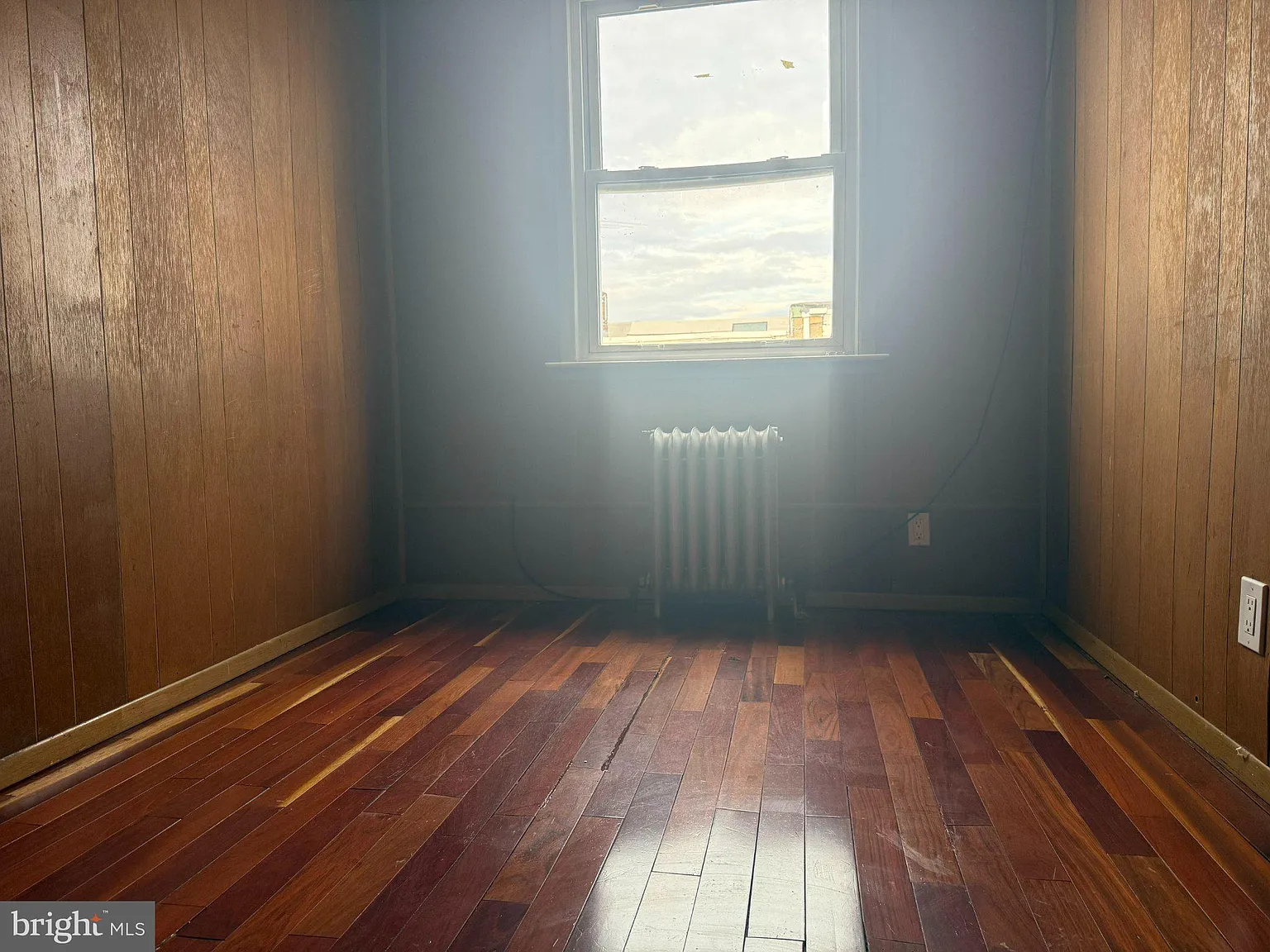 3 bed, 1.0 bath, 1092 sqft, $1,500 — Photo 4