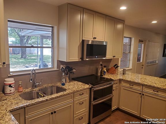 4th image of 3103 Renker Dr