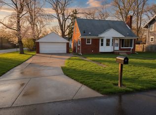 21111 Indian St, Southfield, MI 48033