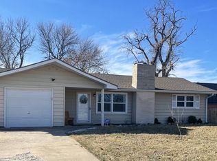 1833 W 21st St, Lawrence, KS 66046