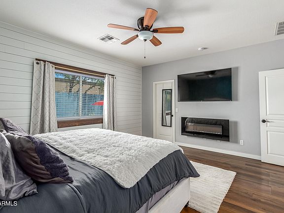 4th image of 8402 W MARY ANN Drive
