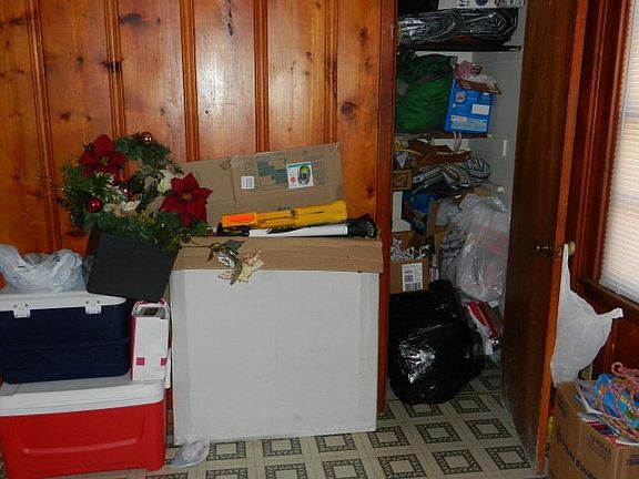 5th image of 103 Daniels St