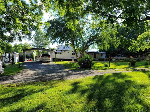 19 Peggys Ln, Fishersville, VA 22939