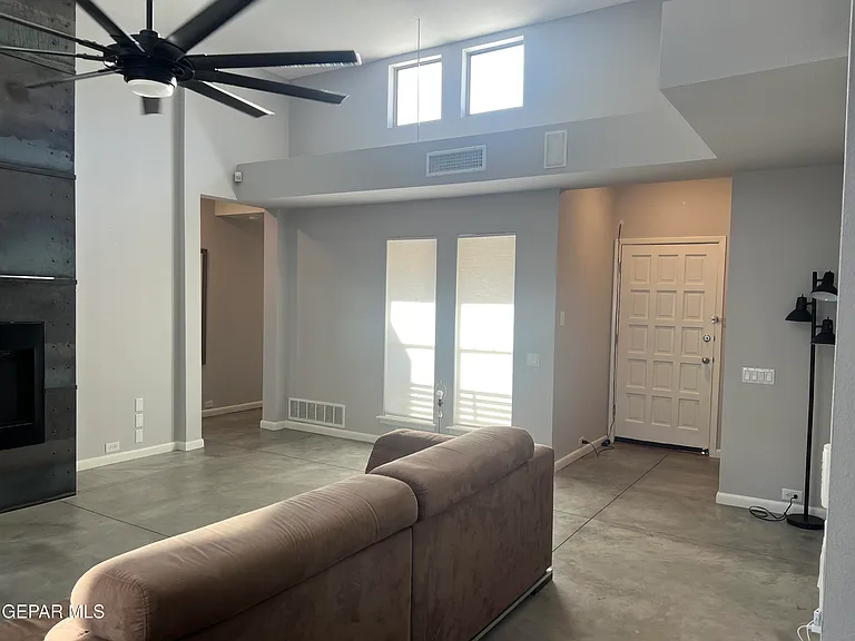 5656 Burning Tree Dr — Photo 17
