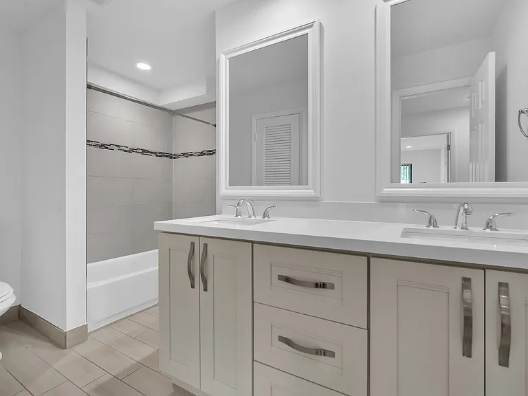 6878 Entrada Pl — Photo 25