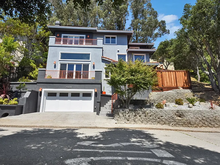 7001 Buckingham Blvd — Photo 1