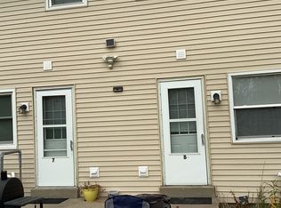 7 N West St, Elkhorn, WI 53121