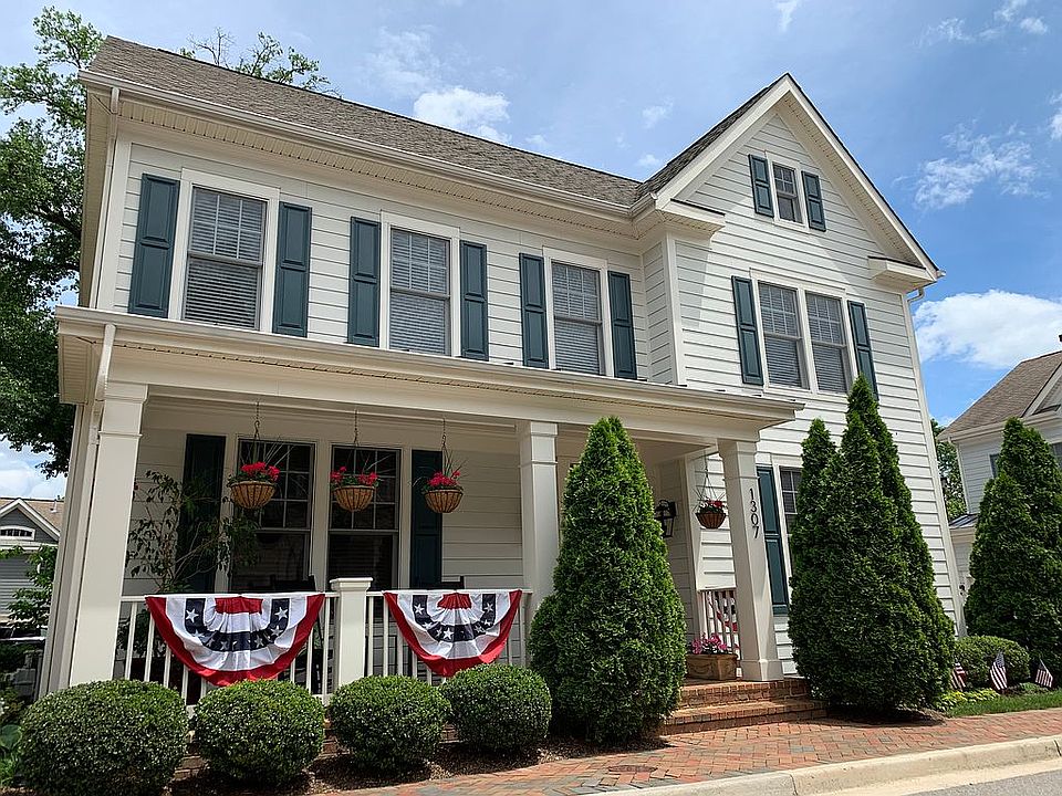 1st image of 1307 S Kenmore Cir