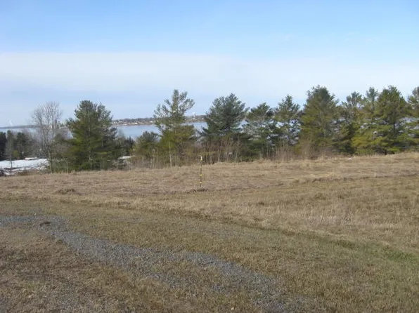 Sparrowhawk Point Rd, Lisbon, NY 13658
