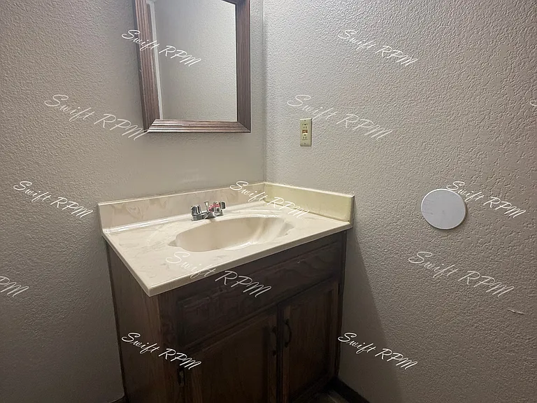 529 NE Churchill St #2-1 — Photo 5
