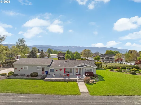 960 1/2 H St, Baker City, OR 97814