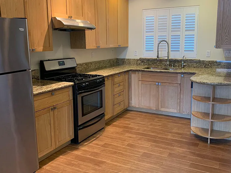 228 S Olive Ave #A310 — Photo 5