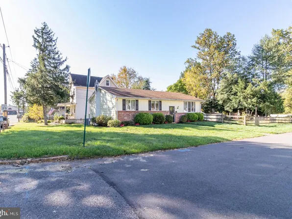 5 Lincoln Ave, Burlington, NJ 08016