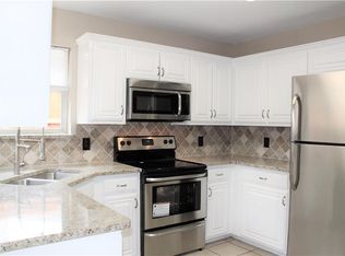 3712 Periwinkle Dr, Fort Worth, TX 76137