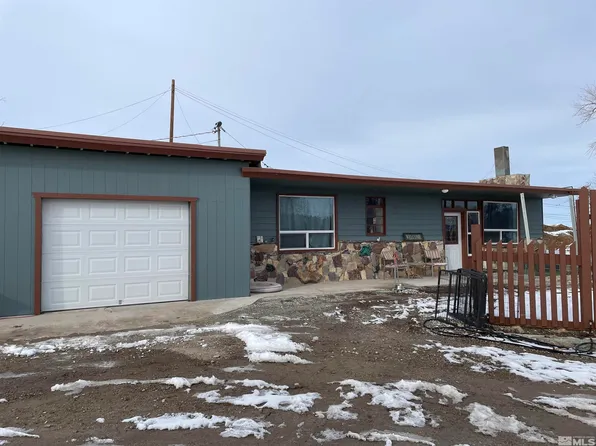 6 McGowan Ln, Yerington, NV 89447