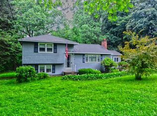 23 School St, Wilmington, MA 01887