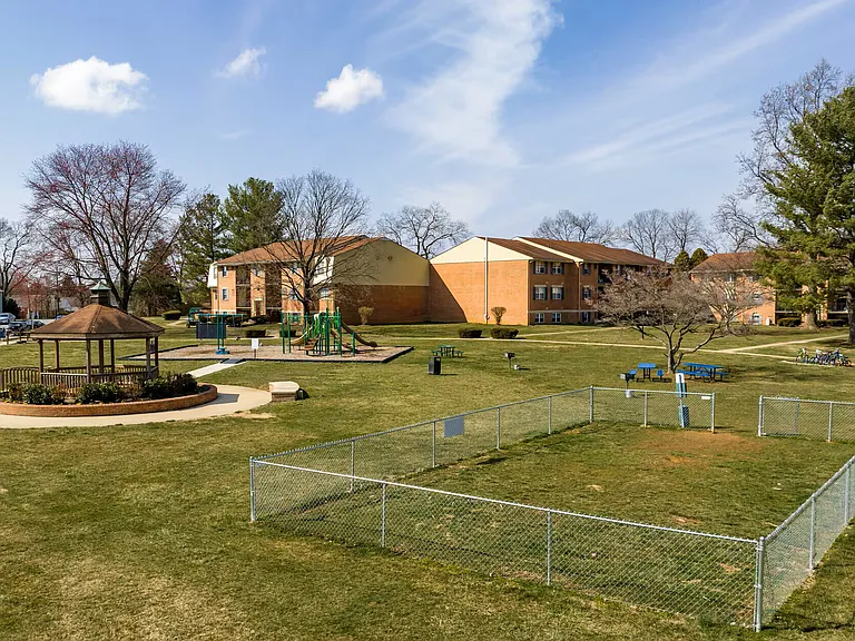 Milestone Garden Apartments — Photo 16