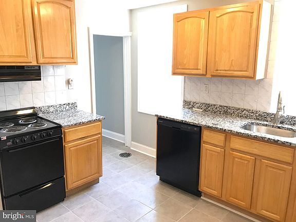 2nd image of 429 N 40th St #2