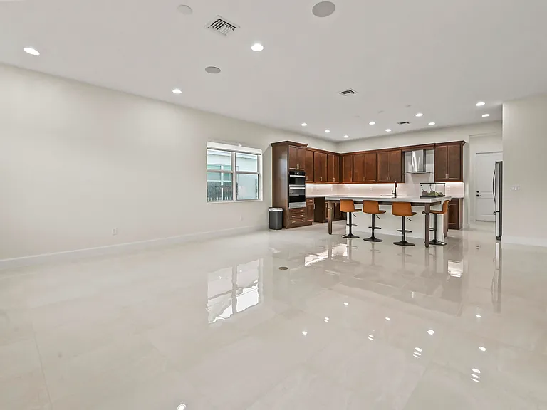 15030 Wildwood Cir — Photo 11