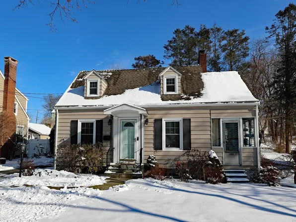 18 Concord Road, Danbury, CT 06810