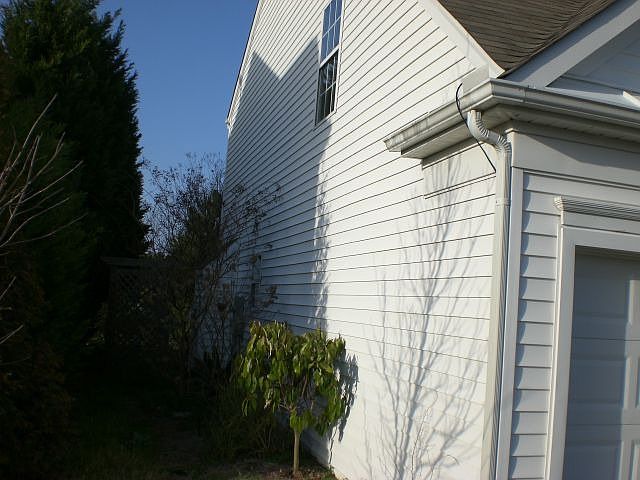 2nd image of 109 N Honey Springs Ave