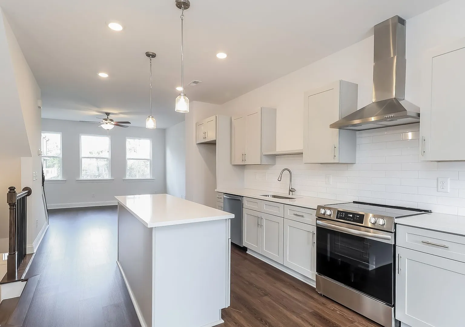 3-Bedroom, 3.5 Bath Townhome for Rent in Charlotte, NC | Attached Garage & Modern Kitchen — Photo 2