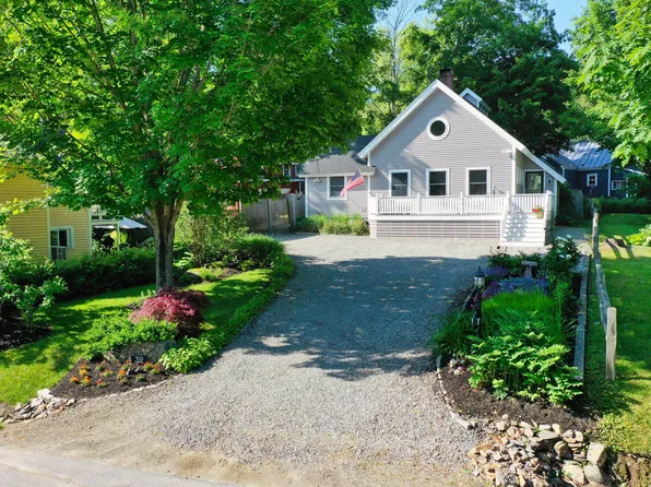 39 Broadway, Northport, ME 04849