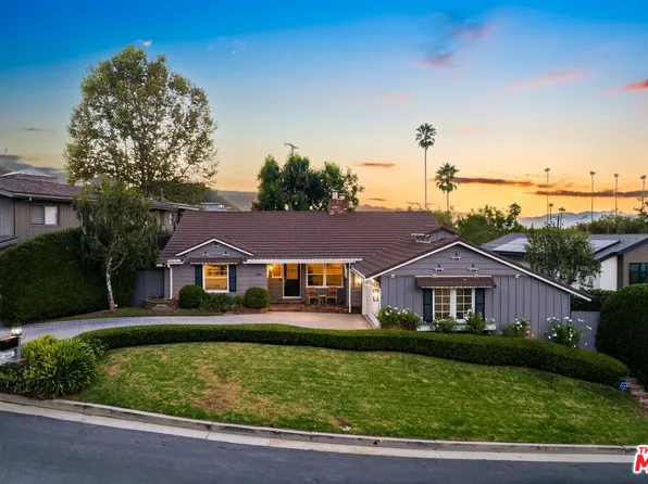 3661 Willowcrest Ave, Studio City, CA 91604