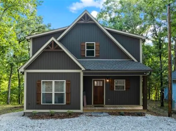 130 Woodcove Ln, Scottsville, KY 42164