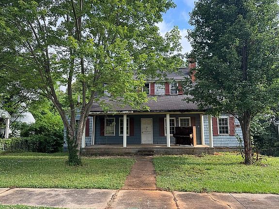 2nd image of 1625 Ridge Dr