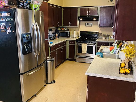 3rd image of 639 W Cactus St