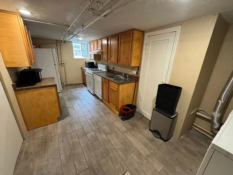1240 Cherry St — Photo 9